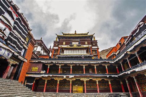 Shalu Monastery, Ancient Architectural Marvel Steeped in Tibetan Buddhism!